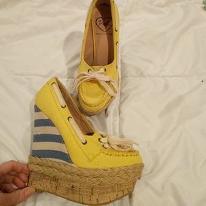 Yellow nautical wedges